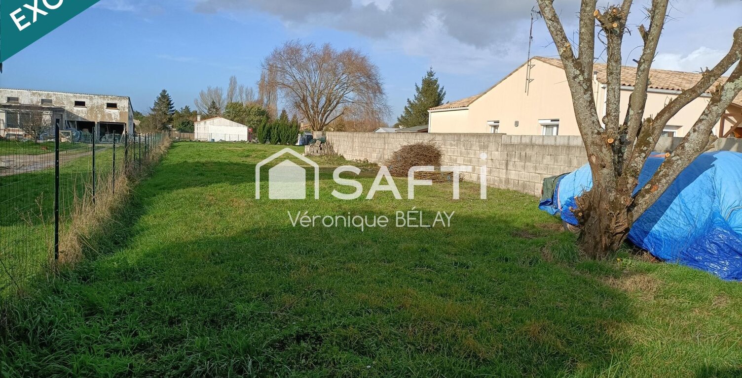 Terrain sur la Commune de l'Eguille — photo 1