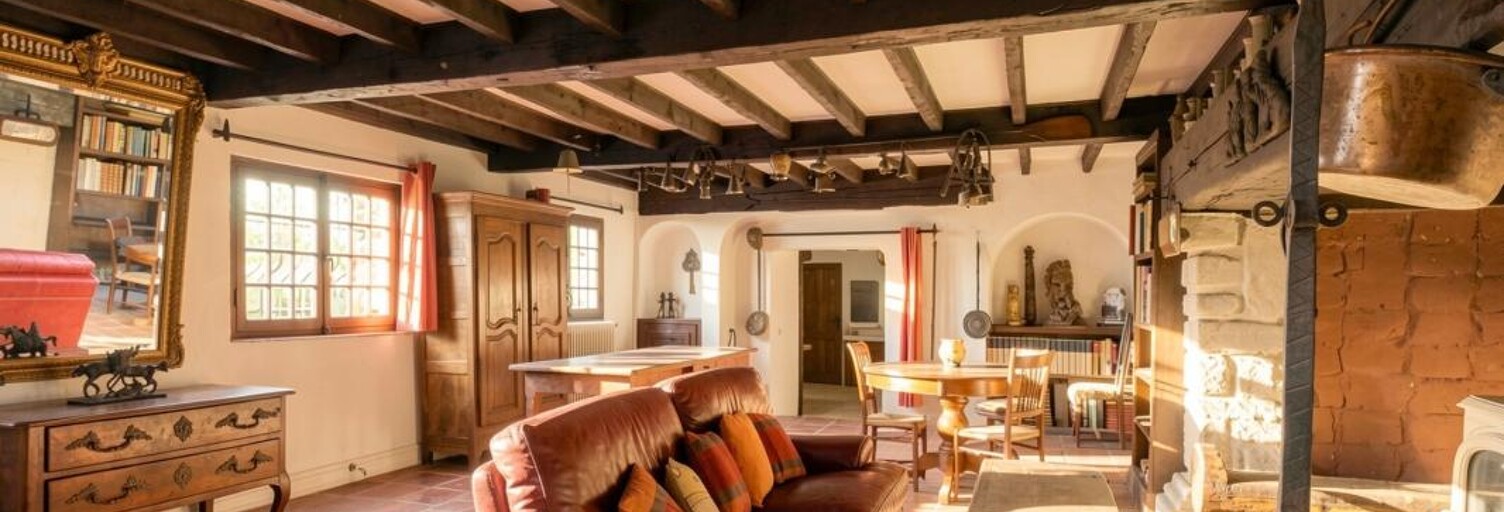 Maison 7 Pièces 223 m² à vendre à Cantaron (06340)