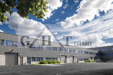 Local industriel  10460 €