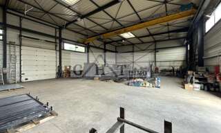 Local industriel  561 m² à louer à Saint-Pierre-du-Perray (91280)