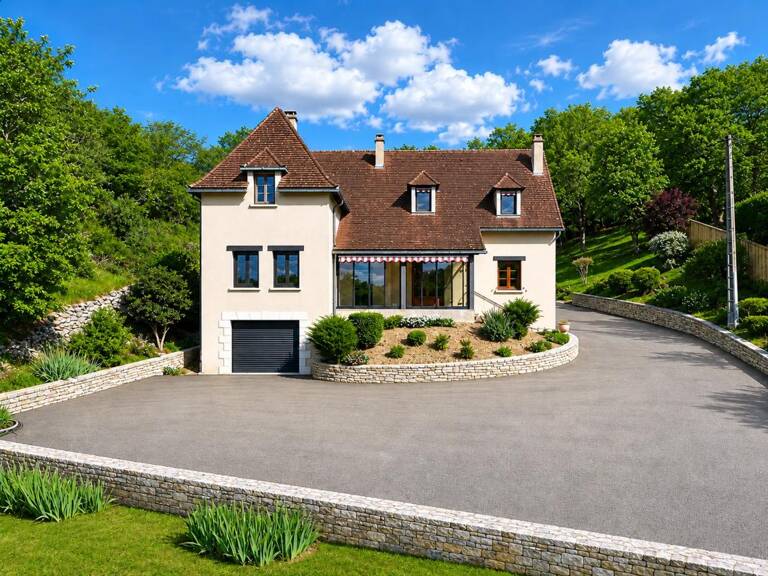 Maison spacieuse et rénovée de 291m² à Souillac — photo 1