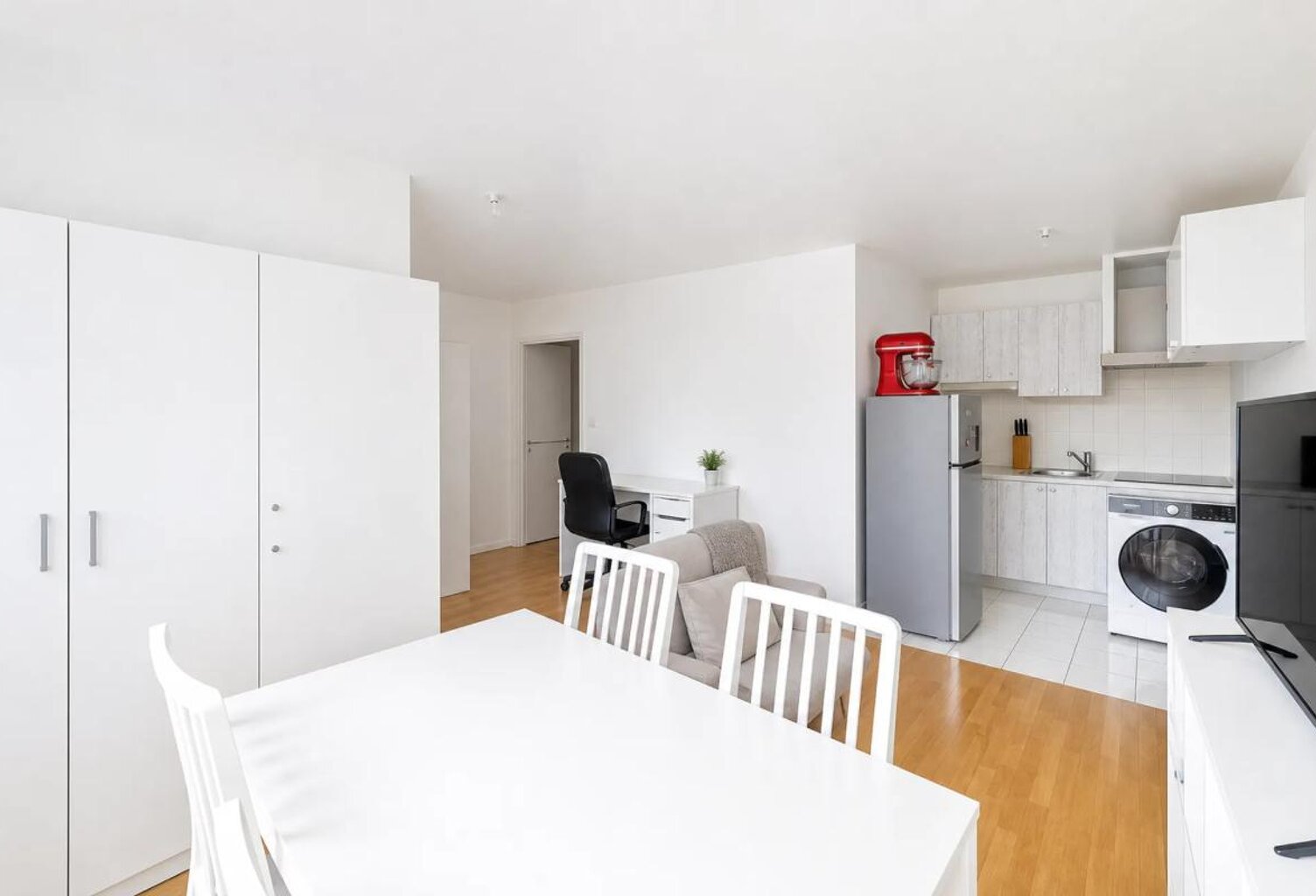 Studio lumineux avec terrasse à Carrières-sous-Poissy — photo 1