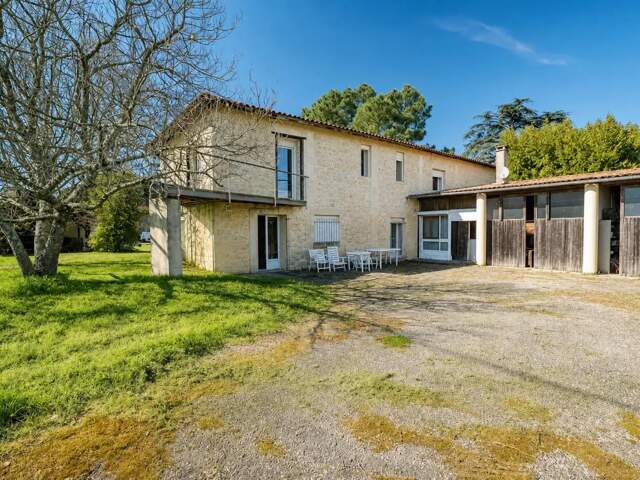 Spacieuse maison à fort potentiel à Tresses — photo du bien