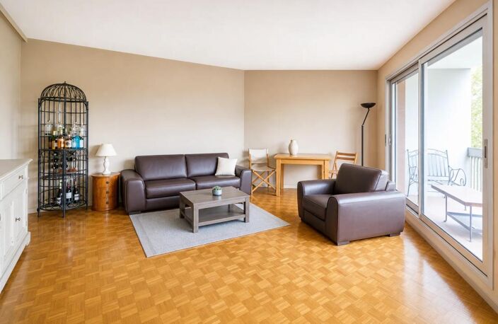 Appartement lumineux avec terrasse et parking — photo 2