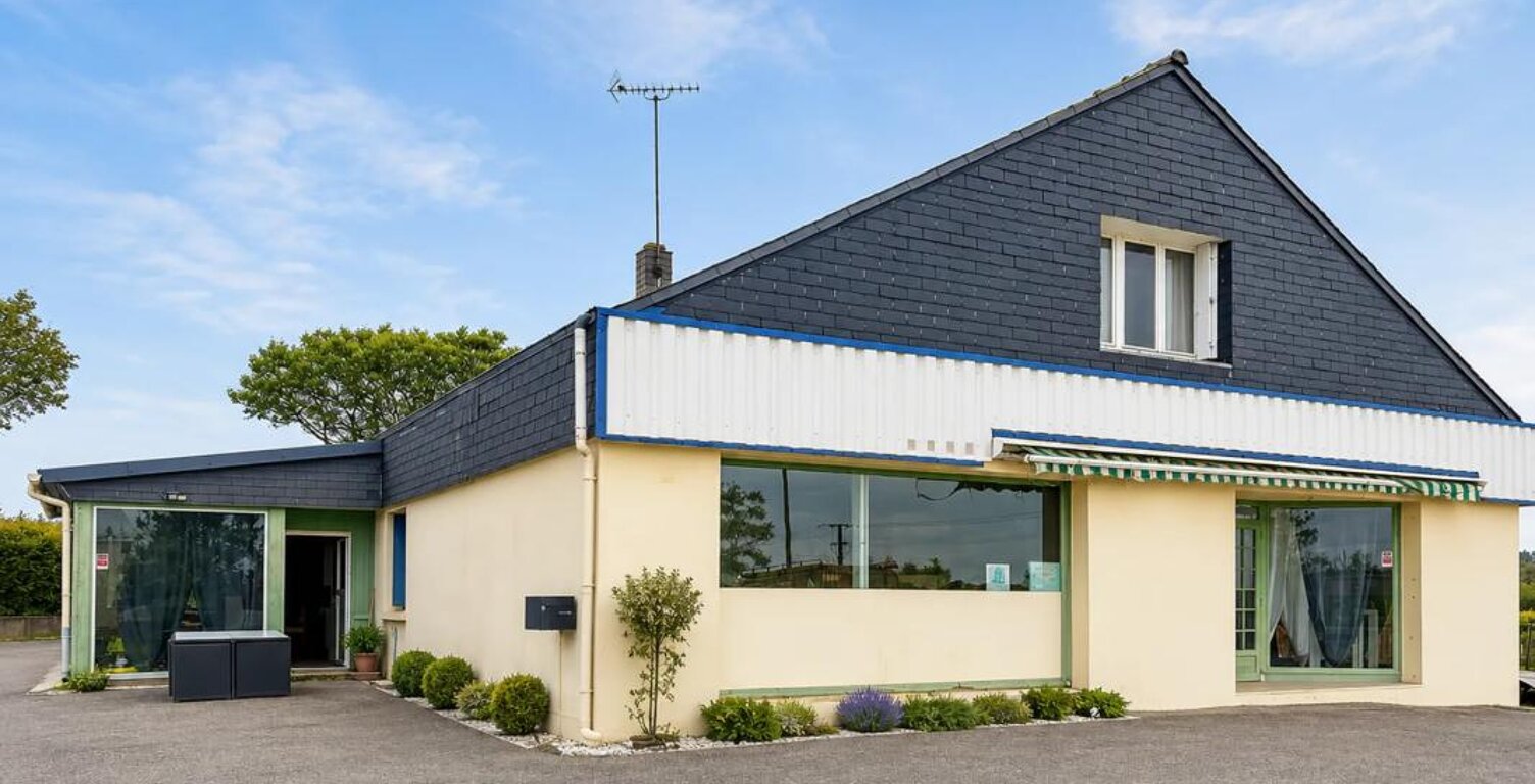 Loft spacieux de 260 m² à Plouguenast-Langast — photo 1