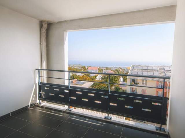 APPARTEMENT T2 | 11ème Km | ASCENSEUR — photo du bien