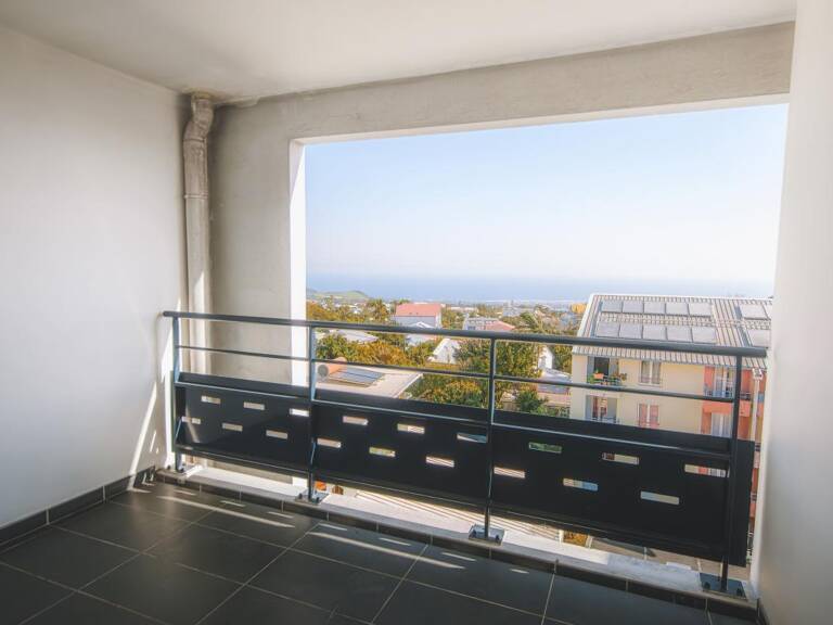 APPARTEMENT T2 | 11ème Km | ASCENSEUR — photo 1