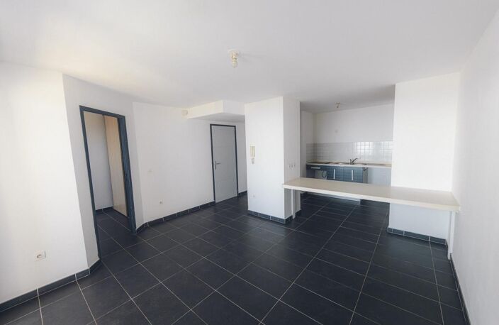 APPARTEMENT T2 | 11ème Km | ASCENSEUR — photo 4