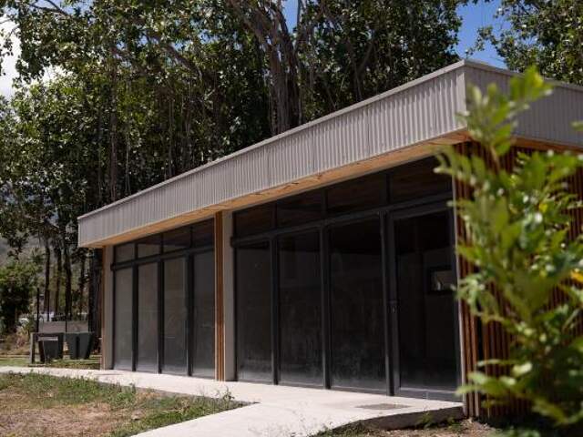 LOCAL COMMERCIAL 80 M² POSSESSION — photo du bien