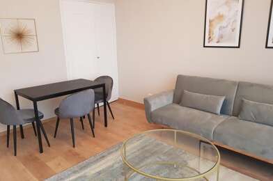 Appartement 4 pièces 895 €
