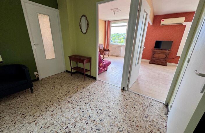 Appartement lumineux traversant de 83 m² avec double balcon – Garage et cave inclus – La Grand-Croix (42320) — photo 3