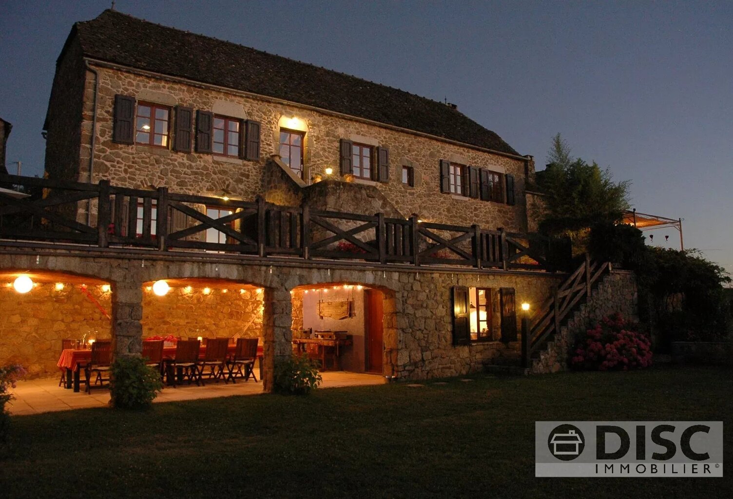 Magnifique propriété avec maison d’amis, piscine, maison annexe et vues splendides — photo 1