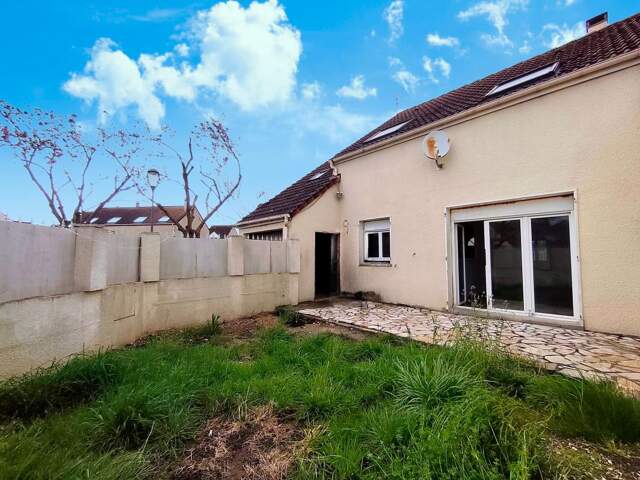 Maison À Vendre - 5 pièces - Les Mureaux — photo du bien