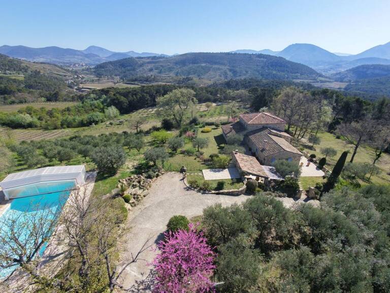 Maison provençale avec piscine et superbe environnement — photo 1