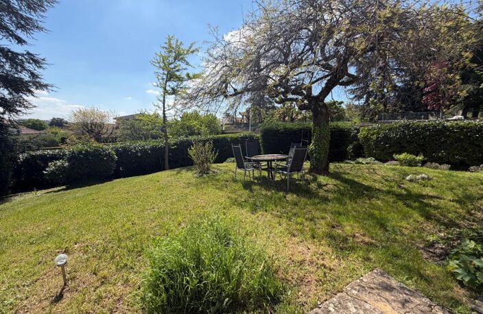 MAISON 5 CHAMBRES avec un magnifique jardin SAINT CYR AU MONT D OR — photo 3