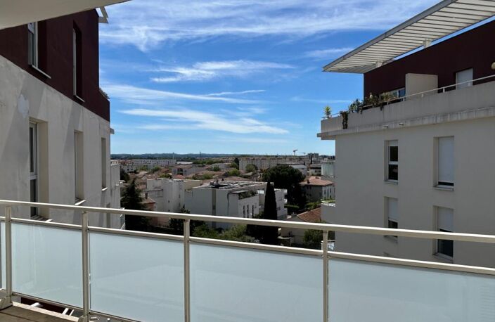 Appartement T2 - balcon - climatisation - parking - TRIANGLE DE LA GARE — photo 4