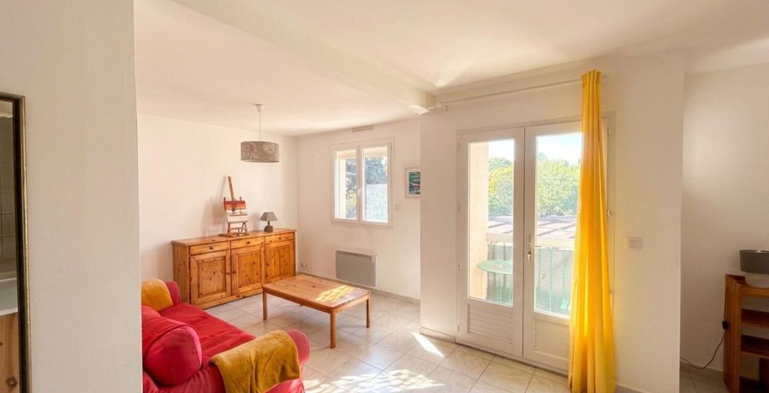Appartement T2 Lumineux – Ascenseur, Parking et cave — photo 1