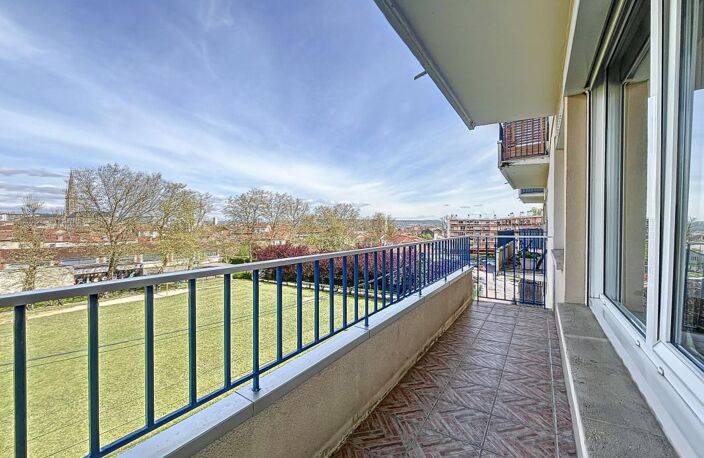 Beau T4 meublé avec balcon — photo 2