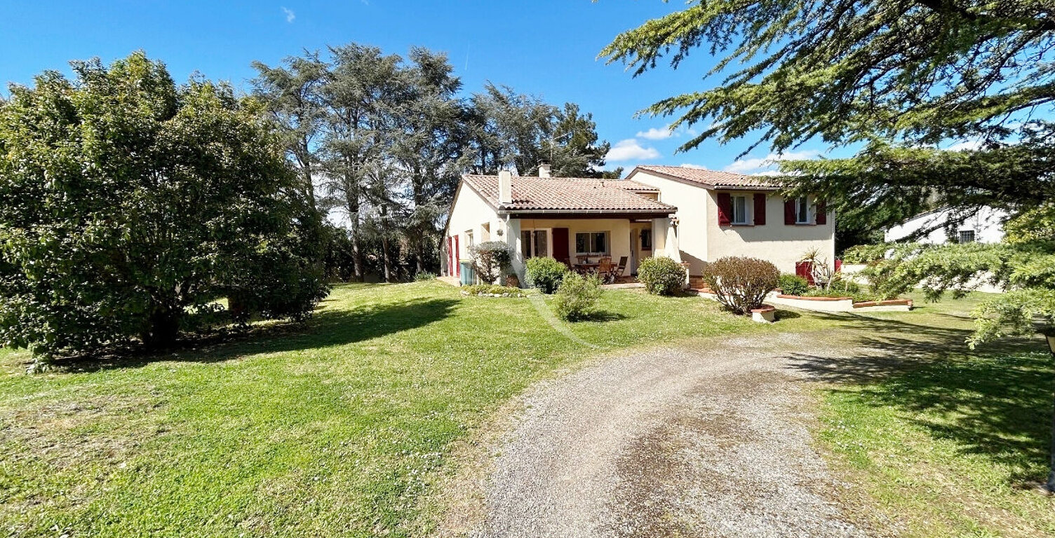 Maison 6 pièces 182 m² sur 1505 m² de terrain avec double garage — photo 1