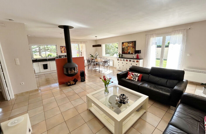 Maison 6 pièces 182 m² sur 1505 m² de terrain avec double garage — photo 2