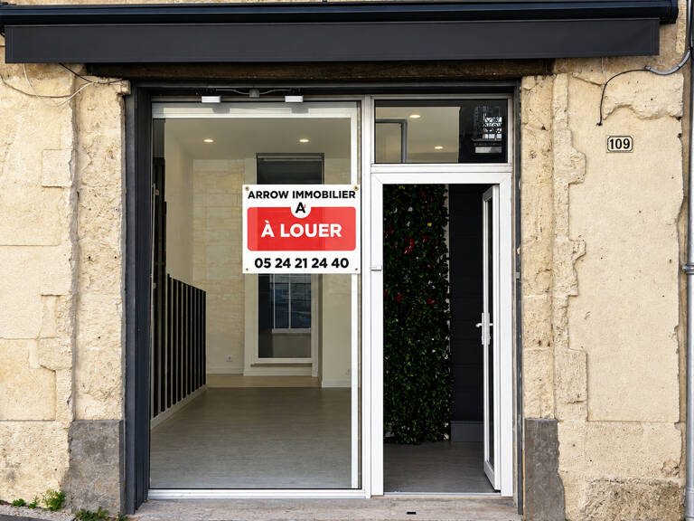 A LOUER LOCAL COMMERCIAL -PROFESSIONNEL - SAINT ANDRE DE CUBZAC — photo 1