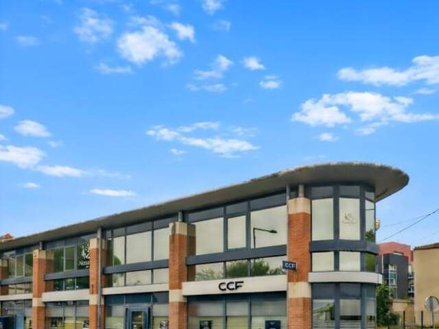 Bureaux à vendre en monopropriété - bien situé idéal pour implantation professionnelle ou investissement — photo du bien