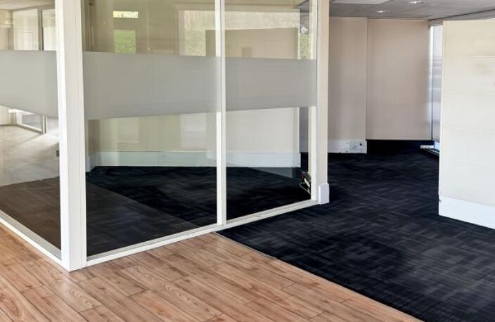 Bureaux à vendre en monopropriété - bien situé idéal pour implantation professionnelle ou investissement — photo 5