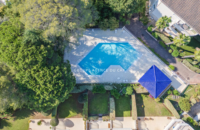Appartement de standing 156 m² Saint-Raphaël Boulouris Terrasse 43 m² Piscine 2 garages — photo 3