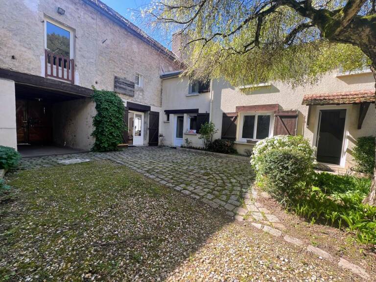 Maison À Vendre — photo 1