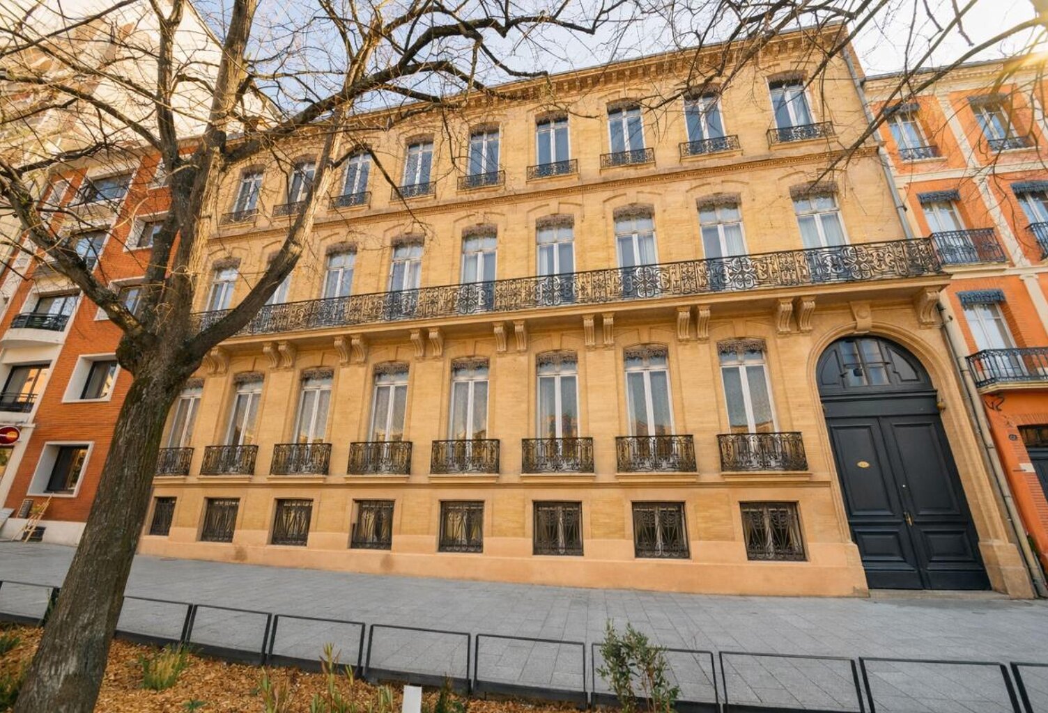 Toulouse Jean-Jaures Wilson bureau de 242 m² dans immeuble de caractère — photo 1
