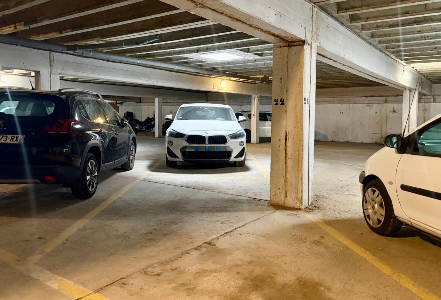 TOULOUSE / SAINT SAUVEUR - PLACE DUPUY - Parking À Louer — photo 1