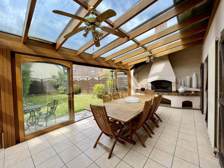 Magnifique maison de 230m2 avec véranda sur jardin, garage — photo 1