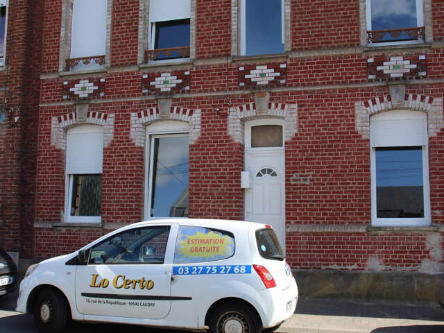 Maison de ville excellent état, entièrement rénové — photo du bien