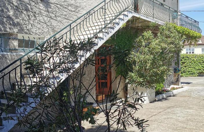 Vente maison 7 pièces 210 m² Saint-Maurice-l'Exil (38550) — photo 2