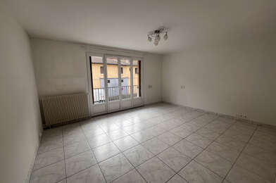 Appartement 4 pièces 860 €