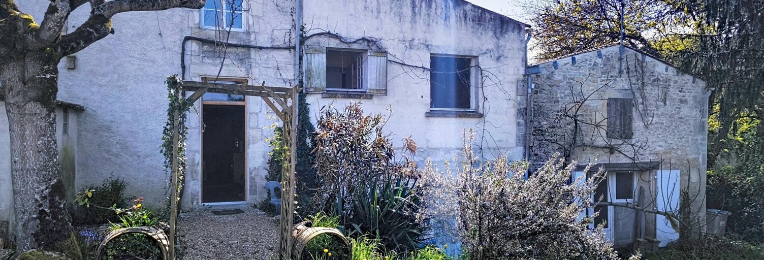 Maison 7 Pièces 263 m² à vendre à Saint-Hilaire-de-Villefranche (17770)