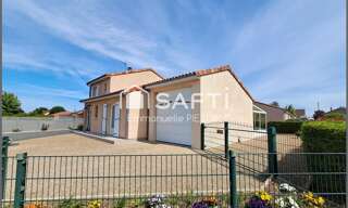 Maison 6 Pièces 112 m² à vendre à Neuville-de-Poitou (86170)