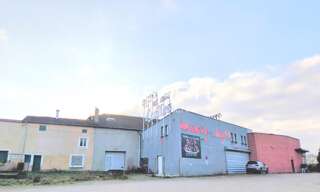 Commerce 33 Pièces 1417 m² à vendre à Charmes (88130)