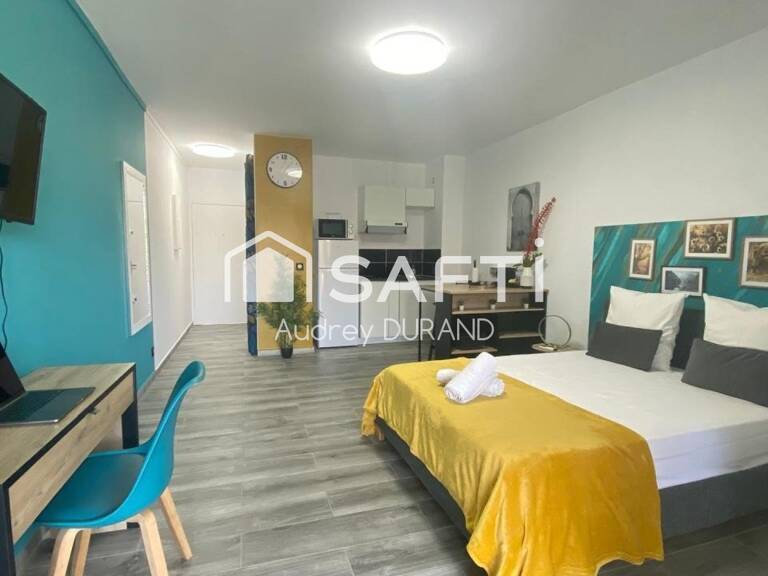 STUDIO MEUBLE AVEC TERRASSE DANS RESIDENCE AVEC PISCINE, TERRAIN DE TENNIS ET PARKING — photo 1