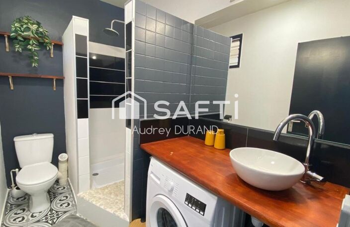 STUDIO MEUBLE AVEC TERRASSE DANS RESIDENCE AVEC PISCINE, TERRAIN DE TENNIS ET PARKING — photo 4