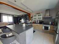 Beau pavillon avec 4 chambres, 2 garages et terrain — photo 2