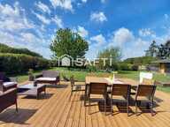 Beau pavillon avec 4 chambres, 2 garages et terrain — photo 3