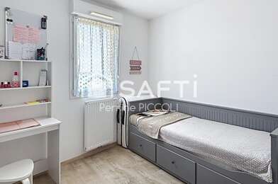 Appartement 4 pièces 280000 €