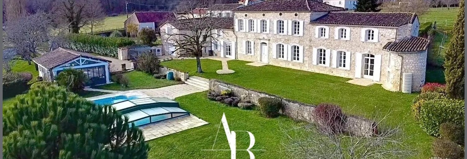 Maison 9 Pièces 294 m² à vendre à Angoulême (16000)