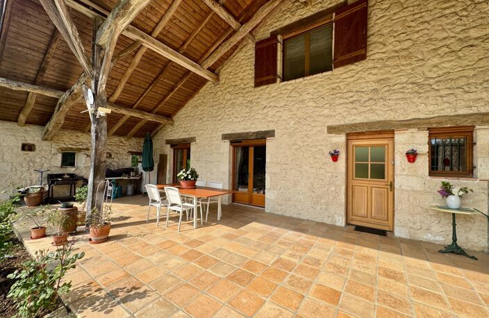 Propriété en pierre avec dépendances et piscine — photo 3
