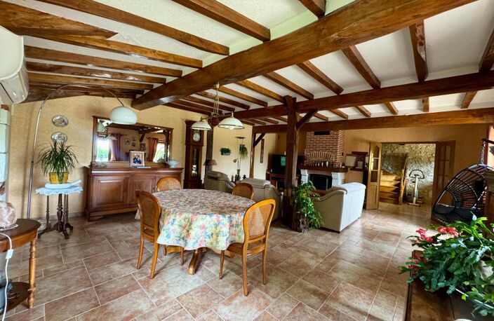 Propriété en pierre avec dépendances et piscine — photo 4