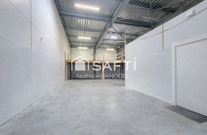 Box 212 m2 dont 39m² de bureau - Zone d'activités ANET — photo 3