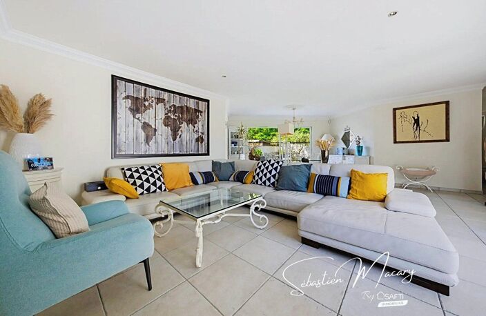 Maison de plain-pied - 5 chambres - Terrain de 840 m² — photo 2