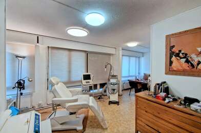 Bureau 3 pièces 180000 €