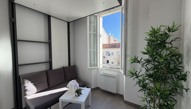 Appartement 1 pièces  à louer Hyères 83400